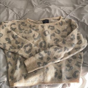 Abercrombie cropped sweater